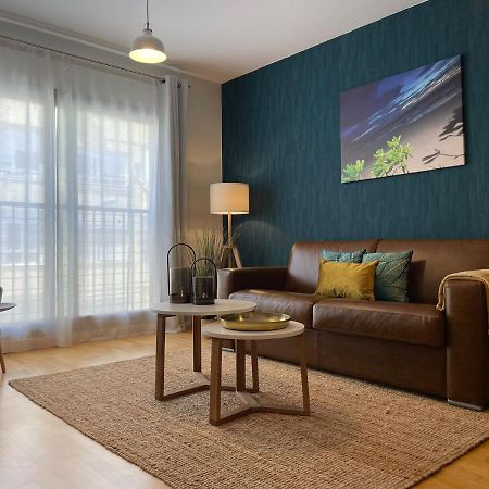 A Space That Feels Like Home With Private Parking Malaga Bagian luar foto