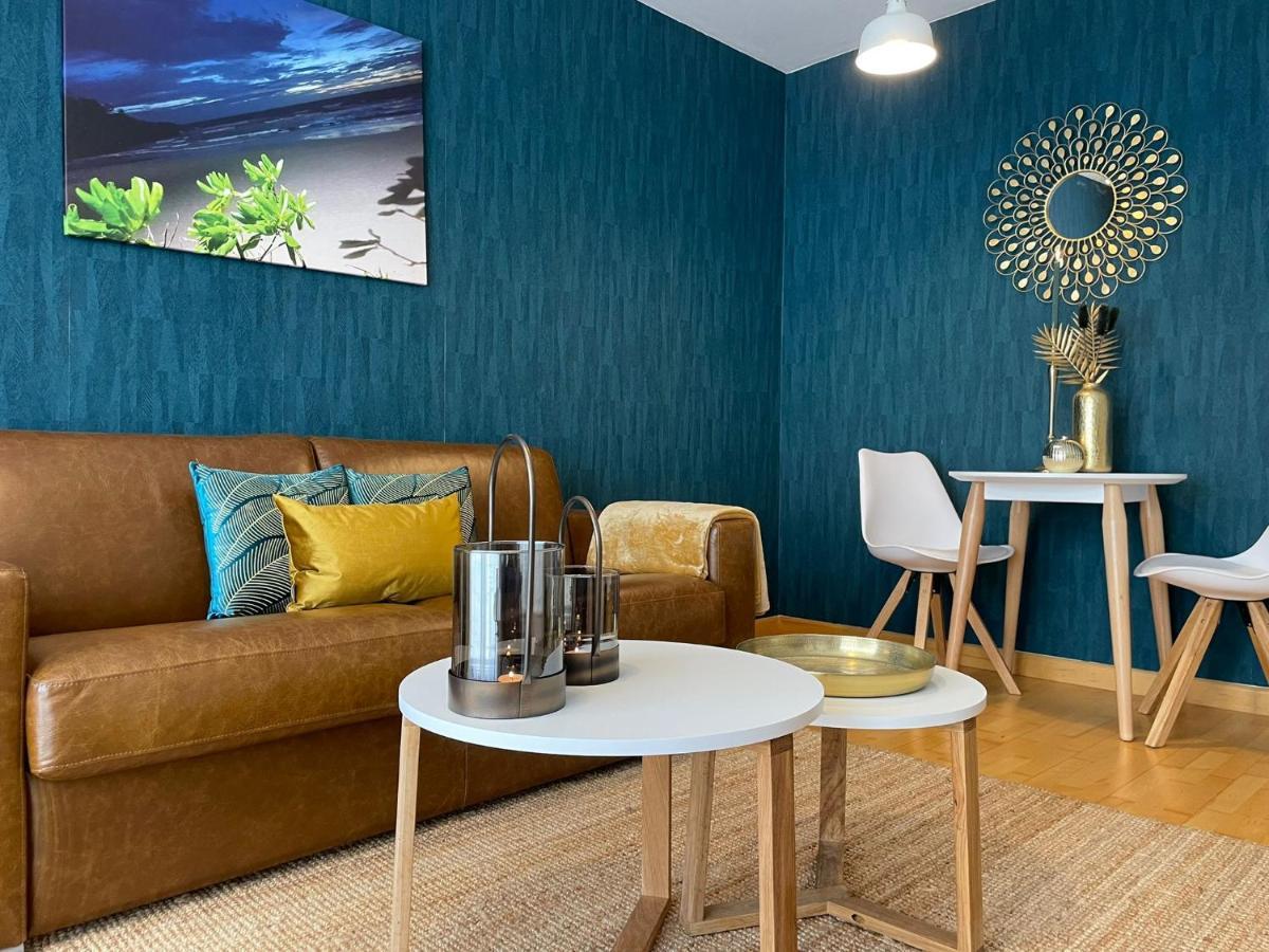 A Space That Feels Like Home With Private Parking Malaga Bagian luar foto
