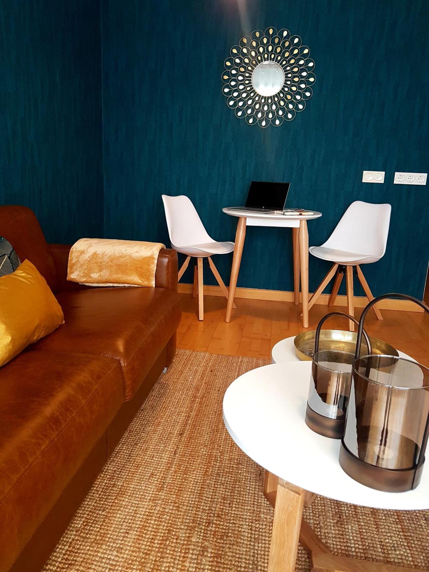 A Space That Feels Like Home With Private Parking Malaga Bagian luar foto