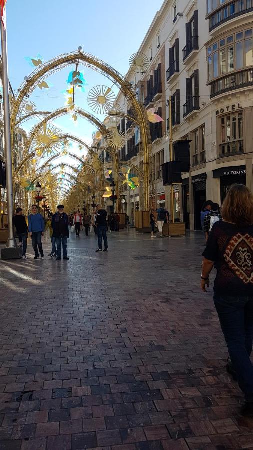 A Space That Feels Like Home With Private Parking Malaga Bagian luar foto