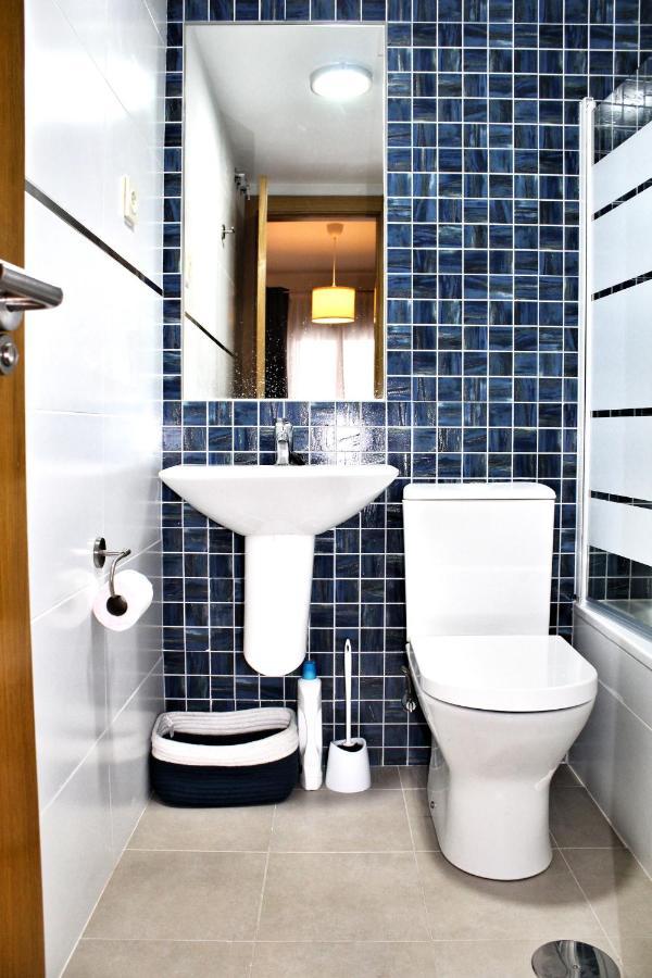 A Space That Feels Like Home With Private Parking Malaga Bagian luar foto