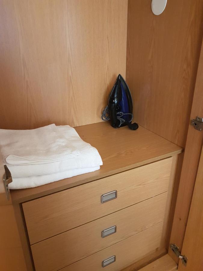 A Space That Feels Like Home With Private Parking Malaga Bagian luar foto